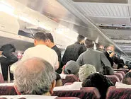 تیک آف مسافران/درباره عکسی از بلند شدن مسافران بعد از فرود هواپیما