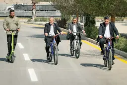 خب که چه؟درباره عکسی از رکاب زدن رئیس‌‏جمهور
