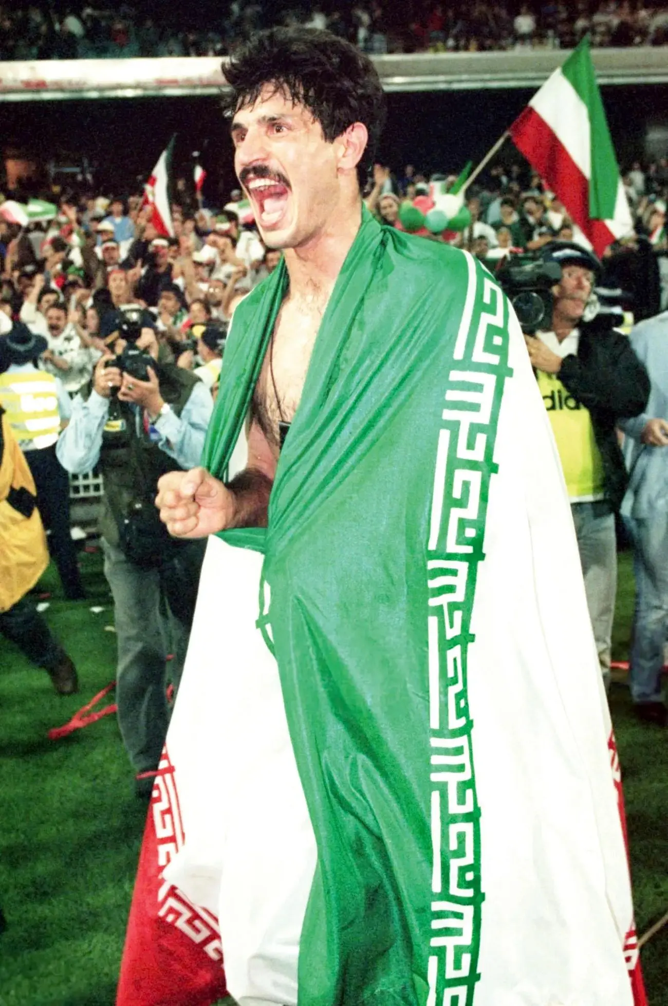 نگاه استیل گنگو