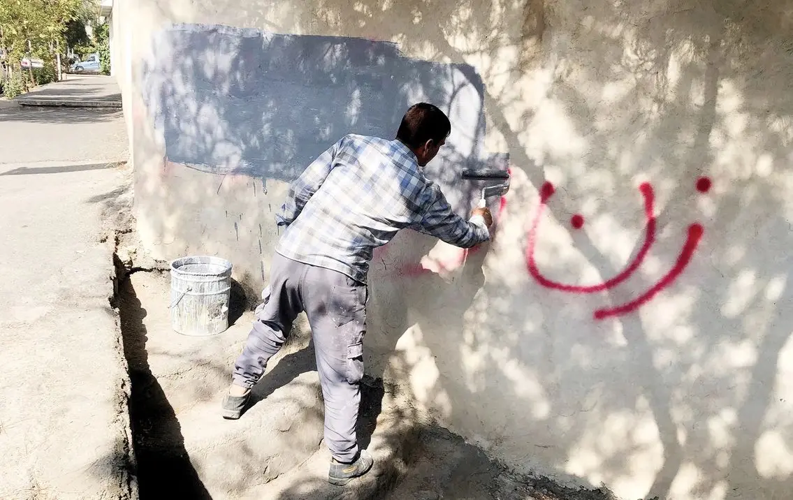 گفتوگو را با دیوار شروع کنید