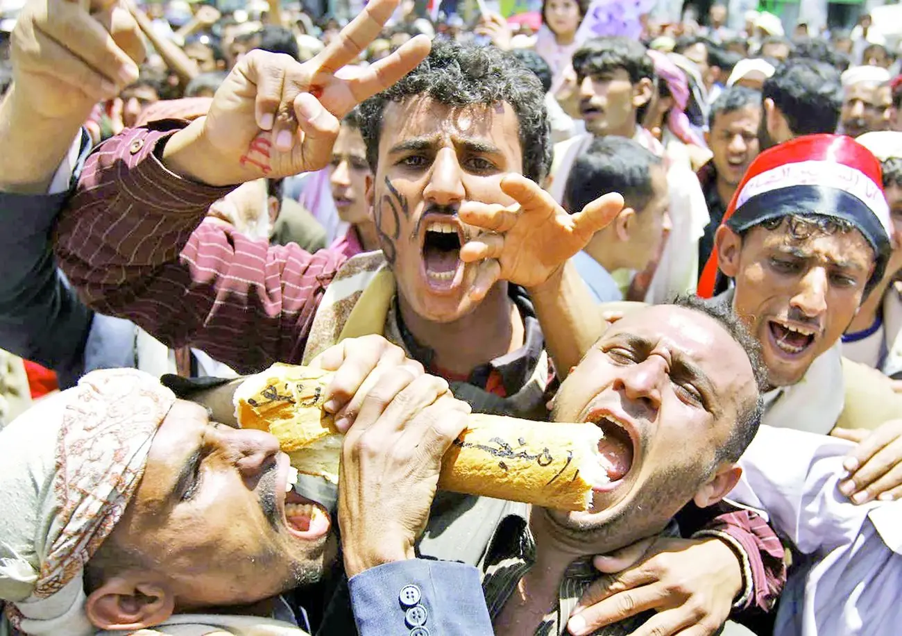 به دنبال یک لقمه نان
