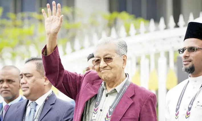 اصلا چرا راه دور برویم...