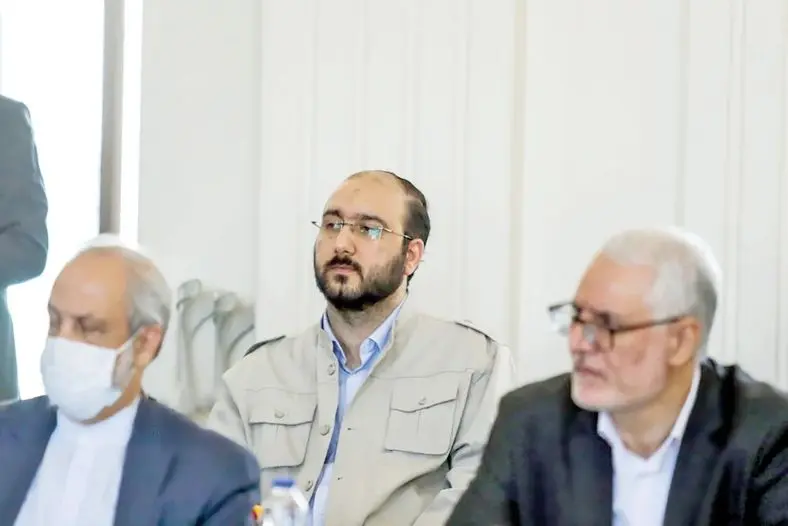جای خالی عادل