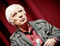 آرامش در غربت/پیکر  بهرام بیضایی نیز همچون بسیاری دیگر از بزرگان فرهنگ ایران در خارج از ایران به خاک سپرده می‌شود