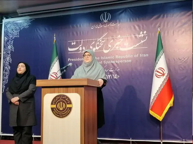 مهاجرانی: استیضاح یا استعفای یک فرد ما را از وفاق خارج نمی‌کند/تحت فشار حداکثری مذاکره نمی‌کنیم
