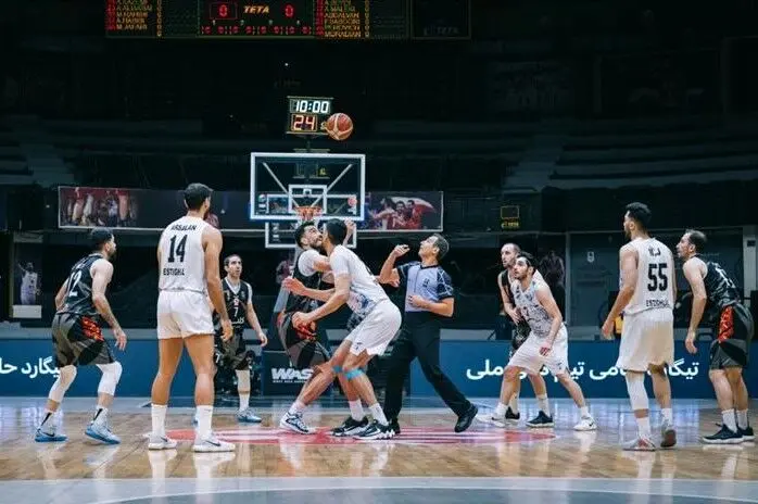 تداوم صدرنشینی استقلال