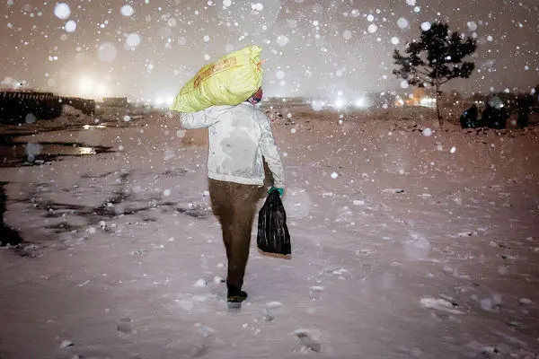 من هم روزی برف را دوست داشتم/ درباره عکسی از کارتن‌خواب‌های مشهد