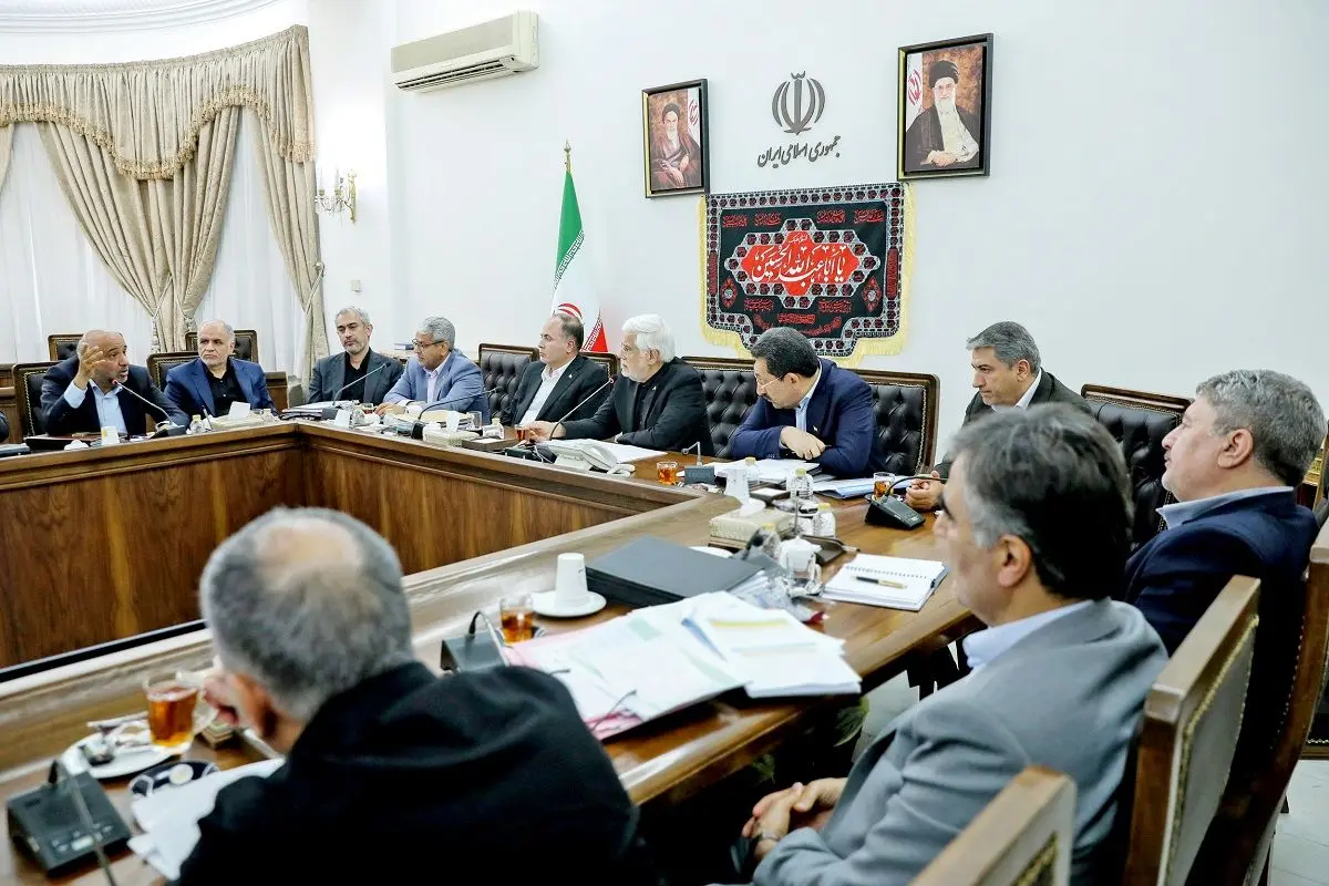 اقتصاد جنگی یا دستوری؟ ارزیابی کارشناسان از مصوبه بازگشت قیمتها و اظهارات معاون اول رئیسجمهور
