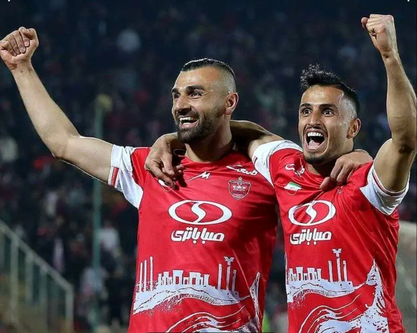 پرسپولیس موقتا صدرنشین شد