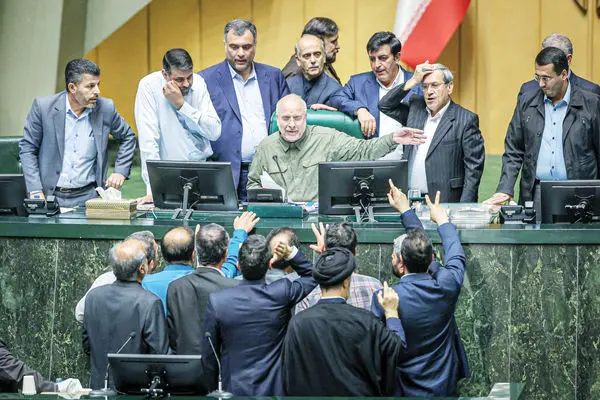 تندروها تنها شدند/بررسی همراه نشدن اکثریت نمایندگان با طرحهای چندفوریتی پس از جنگ  12 روزه