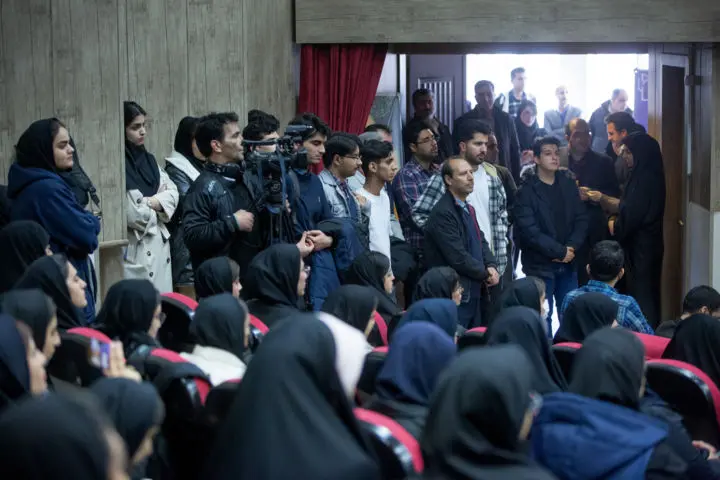 حقوق دانشگاهیان در تلاطم امواج سیاست