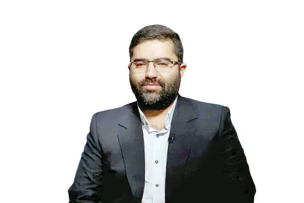 معاون حاشیه ساز/ماجرا‌های اسماعیل سقاب اصفهانی از شکاف در دولت تا زیر سوال رفتن مدرک