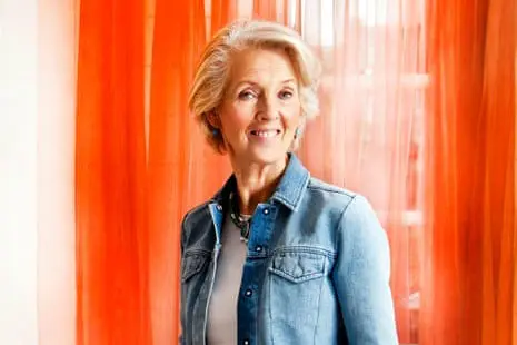 درگذشت جوانا ترالوپ نویسنده بریتانیایی