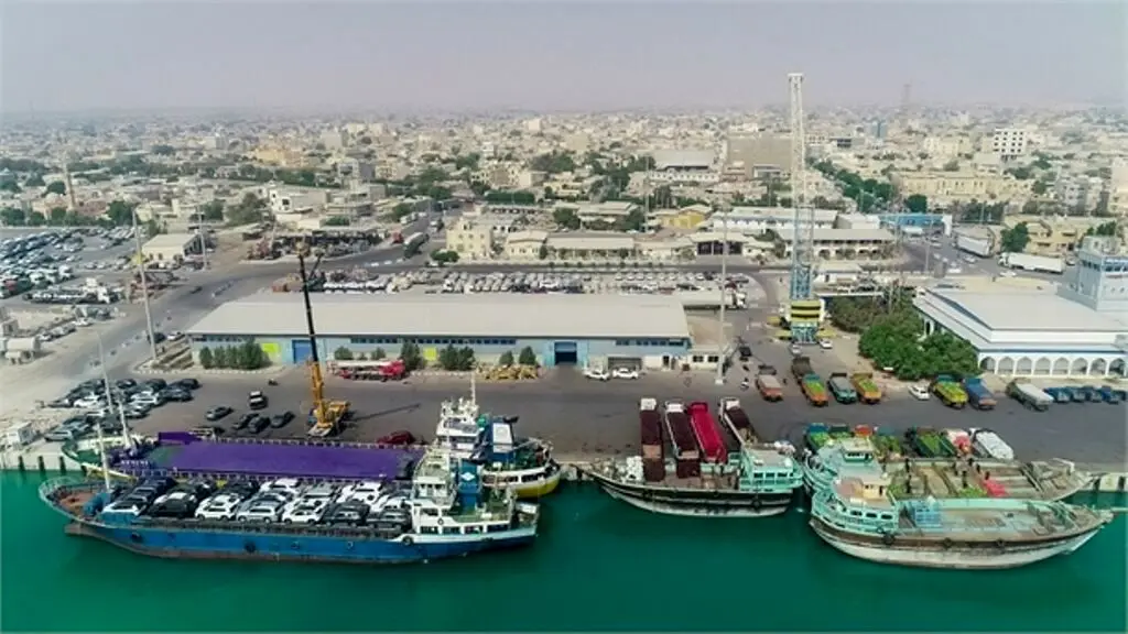 رشد ۱۹ درصدی عملیات کانتینری در بنادر غرب هرمزگان