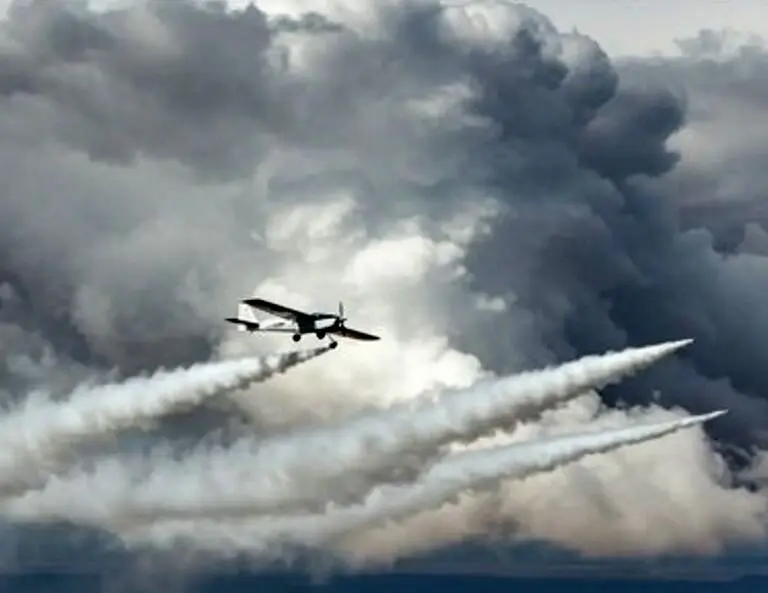 پرواز بارورسازی ابرها بر فراز حوضه دریاچه ارومیه
