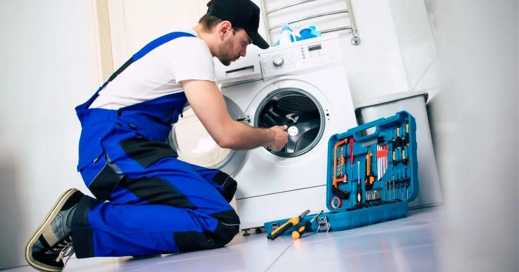 دلایل لرزش ماشین لباسشویی چیست؟ بررسی کامل و راهکارها