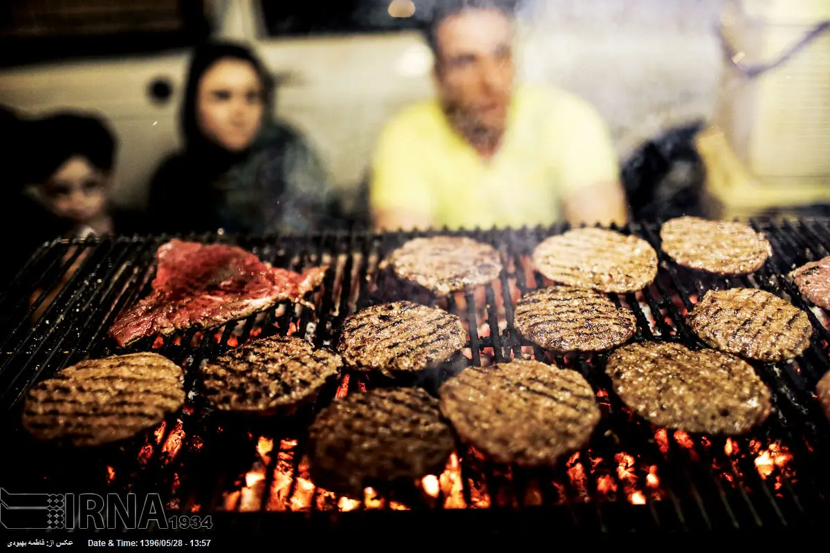 غذا میخواهند و پول ندارند/گزارش میدانی از غذاخوریها، کافهها و فستفودیهای تهران درباره افزایش نسیه و حساب نکردن فاکتورها توسط مشتریان