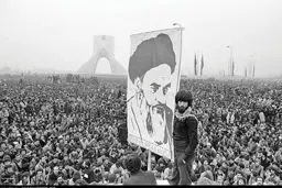 معمای ماندگاری/چگونه جمهوری اسلامی قریب به نیم‌قرن تداوم یافته است؟