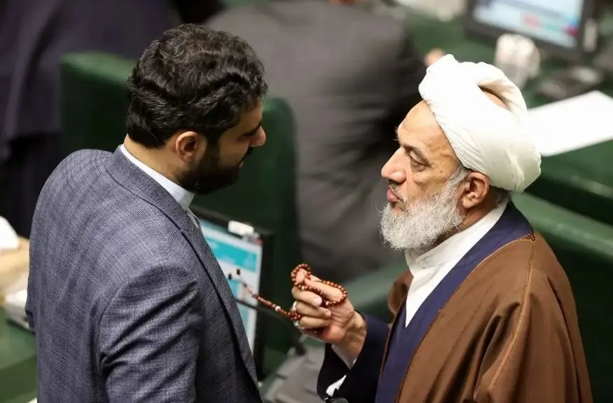 هشدار عضو جبهه پایداری به پزشکیان: باید قانون حجاب را اجرا کنی
