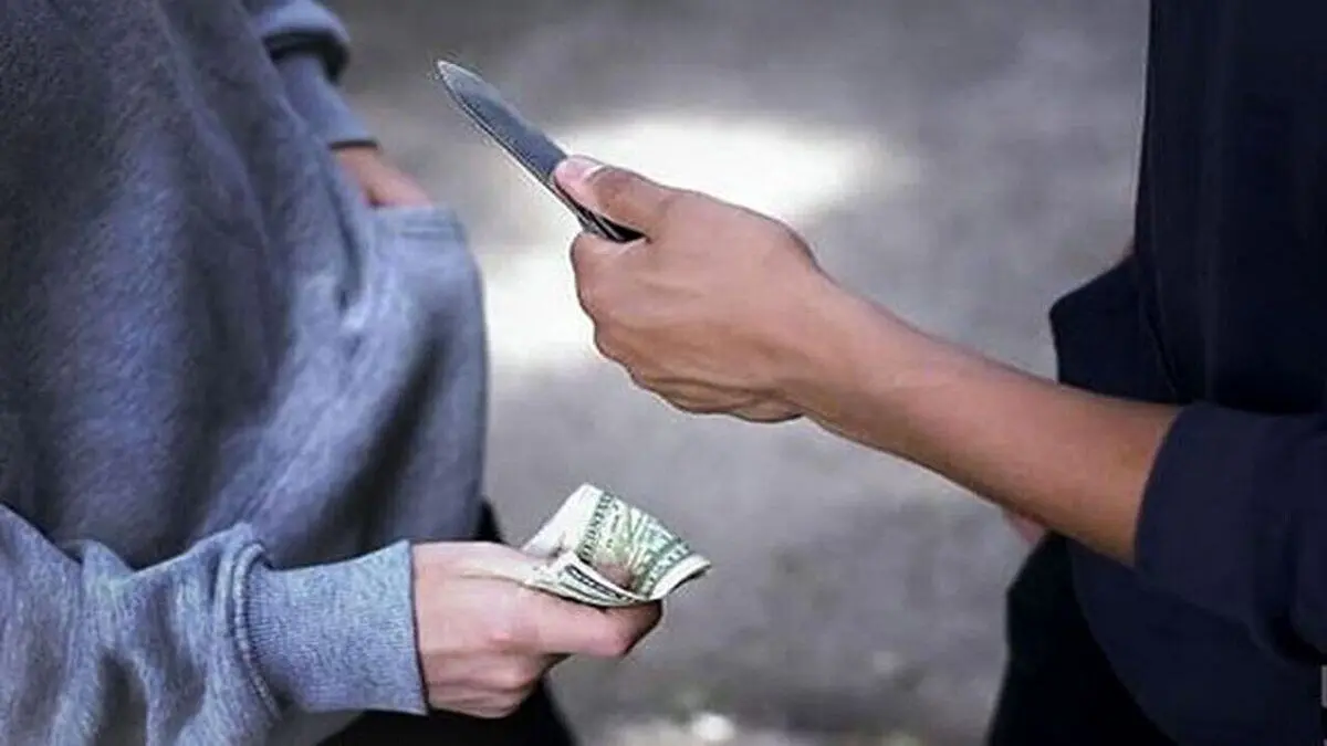 زورگیری خشن از دختر جوان در ستارخان تهران + فیلم
