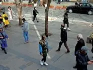 از اصفهان تا تهران پیامک برای زنان/گزارشی درباره آغاز ارسال پیامک حجاب برای زنان عابر پیاده در تهران