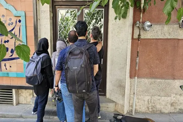 شهرداری از تخلیه کردن ساختمان دست بر نمی دارد/ماموران در خانه اندیشمندان