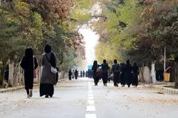 زن هنوز مسئله اصلی‌مان نیست