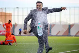 خشم فرافوتبالی/گفت‌وگو با امیر حاج‌رضایی مربی سابق تیم ملی درباره افزایش رفتارهای خشونت‏‌آمیز  و الفاظ رکیک در ورزشگاه‌ها