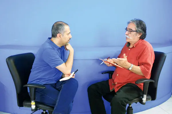 بهار و خزان کاریکاتور در مطبوعات/گفت‏‌وگوی  هادی حیدری با احمد عربانی درباره روند تحولات کارتو‏ن‏‌های مطبوعاتی در ایران پیش و پس از سال ۱۳۵۷ 