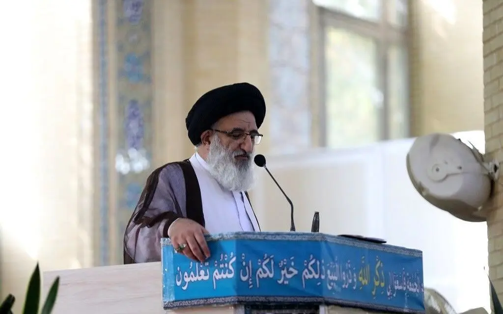 امام جمعه کرج: انقلابیگری را با عناوینی مانند افراطگری نفی نکنیم