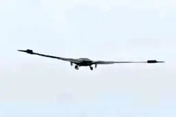 شبح بال‌پرنده بر فراز چین؛ شباهت‌ها با B-2 آمریکایی