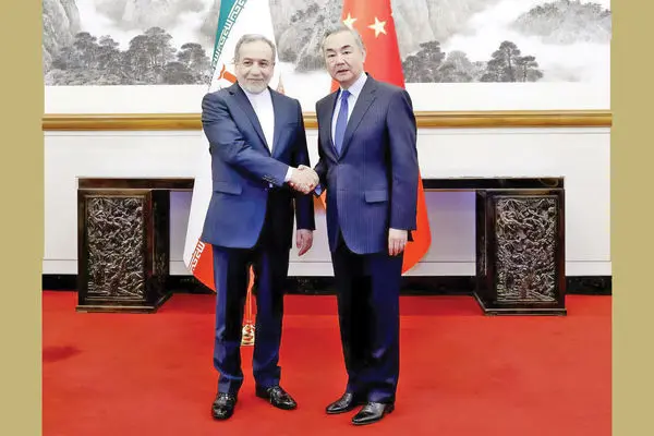 همکاری  زیر سایه تحریم/آیا تحریم‏‌ها و فشارهای جدید آمریکا روابط اقتصادی تهران و پکن را تحت تاثیر قرار می‌‏دهد؟