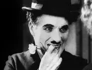 شعبده‌باز لبخند باشیم در شبکلاه درد