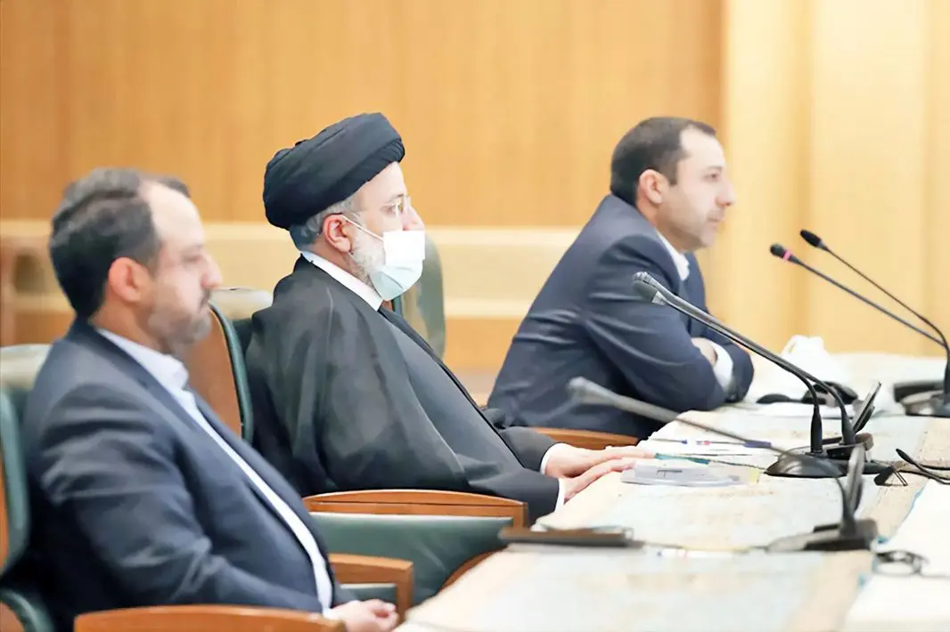 24 مــدعی نجات اقتصاد