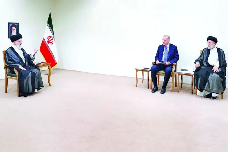 چشمها از جده به تهران چرخید