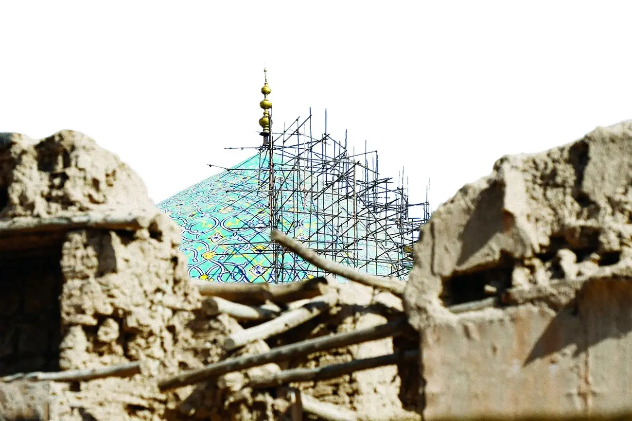 تخریب گذشته، زوال آینده