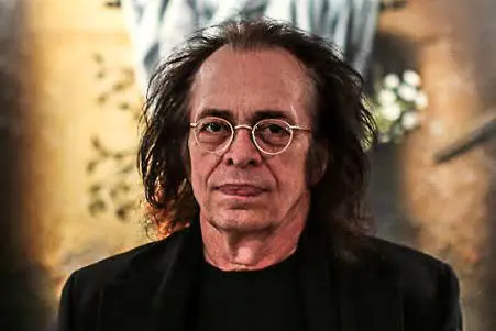 واحد خاکدان تشییع شد