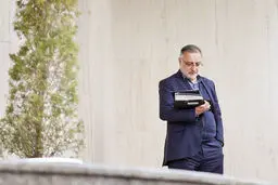 نگذاشتند زاکانی تا آخر بماند/ناکامی شهردار تهران در اتحادیه شهرداری‌ها و دهیاری‌های کشور