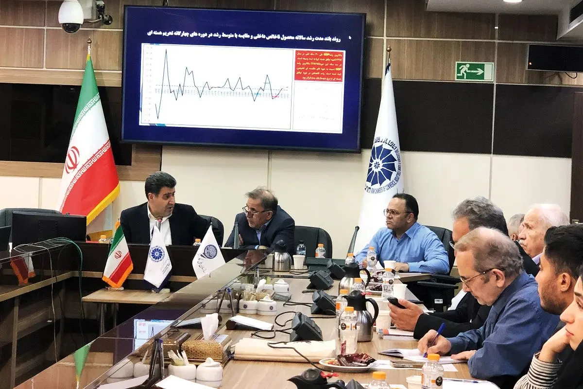 اقتصاد در بنبست تحریمها/گفتارهایی از تکنوکراتها و تحلیلگران دیپلماسی در نشست توسعه اقتصاد ایران