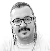 عبای عربی اینبار بر تن سی.آر.سوِن؟