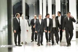 حمید‏رضا عزیزی درباره مذاکره هسته‌‏ای ایران و آمریکا توضیح می‌‏دهد: مقدمه تغییر استراتژی