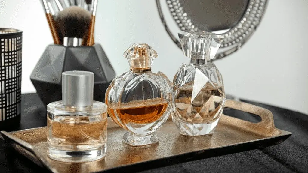نکاتی که در هنگام خرید عطر باید به آن توجه کنید