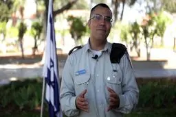 آویخای ادرعی پس از دو دهه از ارتش اسرائیل خداحافظی می‌کند