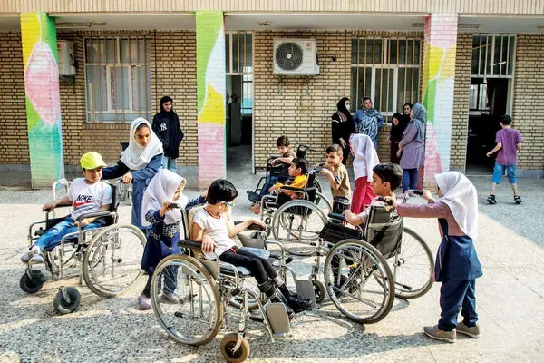 بازماندگان خاموش/گزارش اختصاصی از آزار جسمی و جنسی یک کودک معلول در یک مرکز توانبخشی در شهر کلاردشت  و بررسی وضعیت مراکز نگهداری کودکان معلول زیر نظر بهزیستی