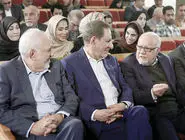 مدیران ارشد  دولت روحانی در رونمایی کتاب خاطرات اسحاق جهانگیری از روند انحراف از ریل توسعه گفتند/ ژنرال‌های خانه‌نشین