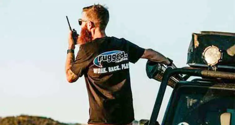 راهنمای جامع دریافت مجوز بی‌سیم در ایران: مراحل، مدارک، هزینه‌ها و نکات حیاتی