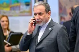 گفت‌وگوی عراقچی با سه وزیر اروپایی 