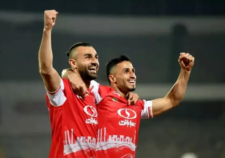 بمب نقل و انتقالات در تهران؛ استقلال مهاجم پرسپولیس را میخرد؟