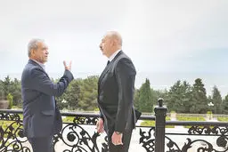 سفر مسعود پزشکیان به جمهوری آذربایجان زود تر از انتظار به پایان رسید/دیدار با قوم و خویش