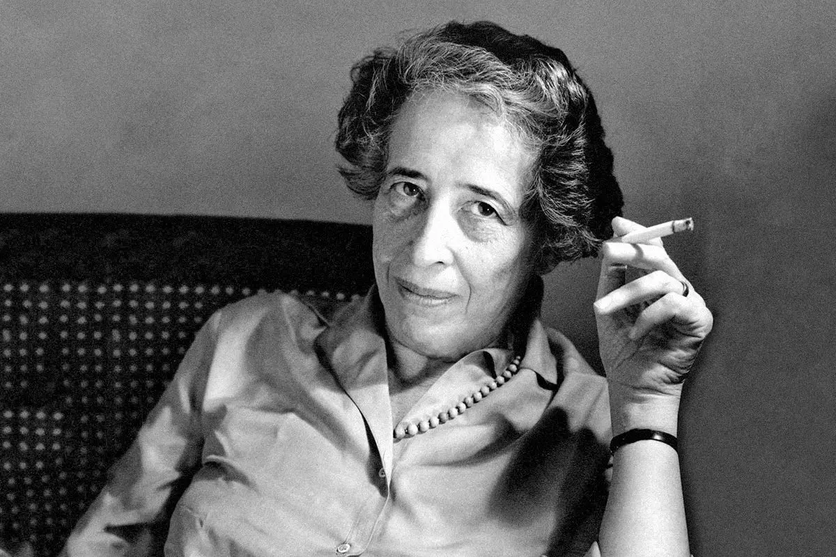 متفکر دوزیست/گفت‌‏وگوی فرانکفورتر روندشاو با گریت اشتراسن برگر به‌مناسبت پنجاهمین سالگرد درگذشت هانا آرنت